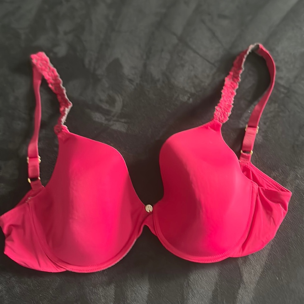 Natori fuchsia bra size 34D